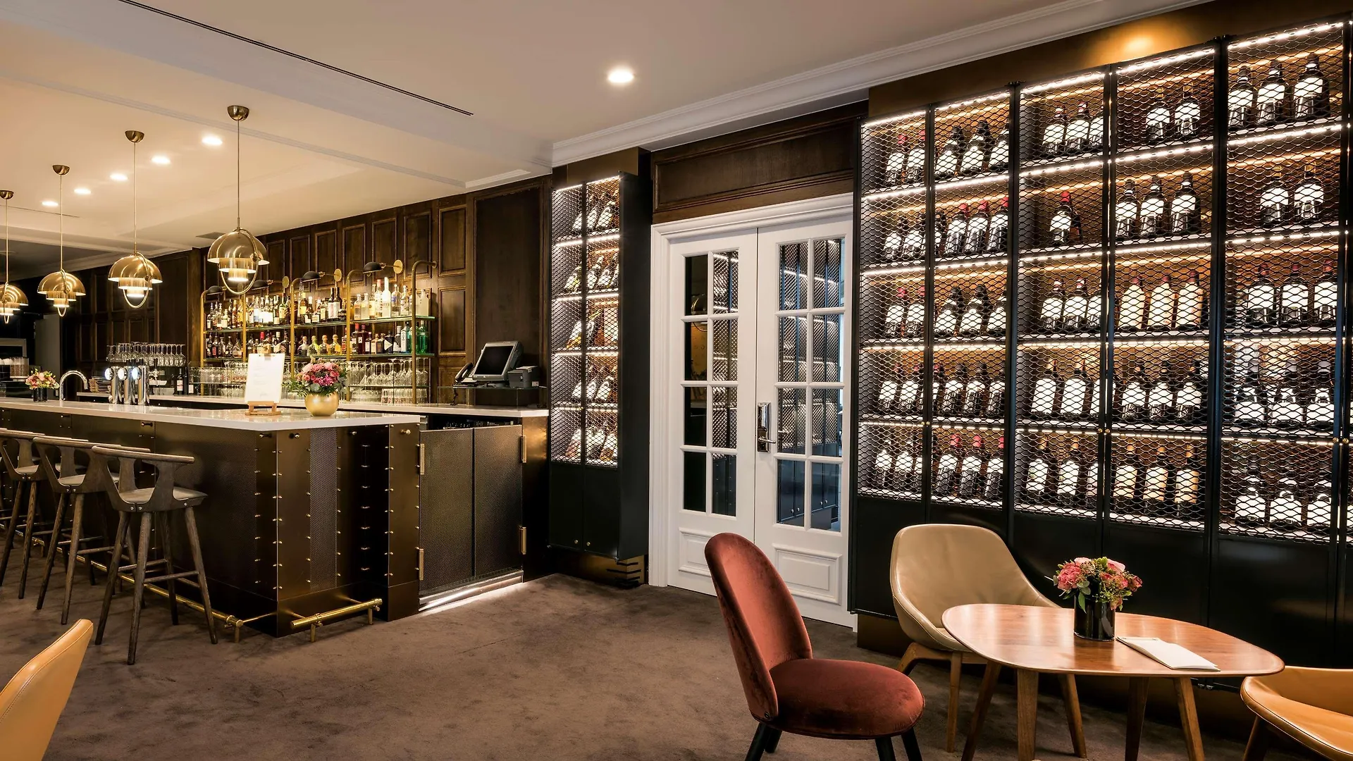 Hilton Brussels Grand Place 4*,
