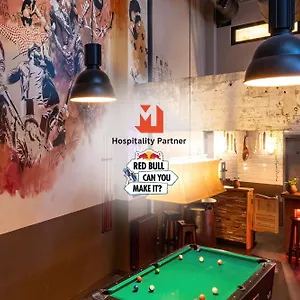 Отель Meininger Bruxelles Center, Sint-Jans-Molenbeek