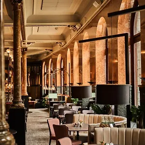Hotell Opus 16 *****