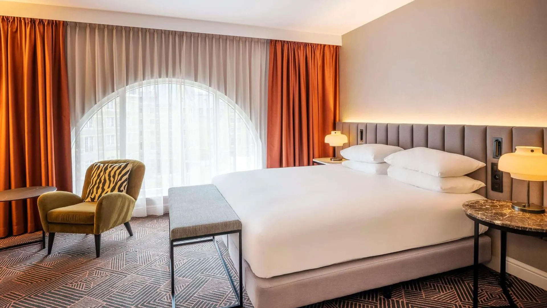 Hotell Hilton Brussels Grand Place